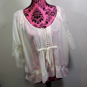 3 for 💋 for $35 Cream Blouse